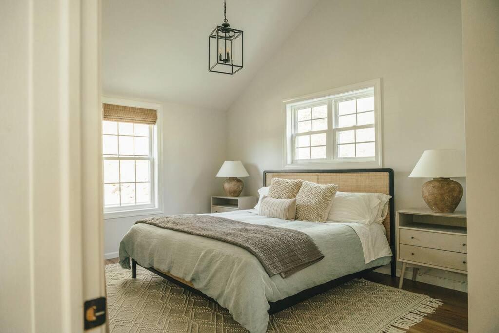 Cozy Cottage, Hot Tub, Fire Pit, 15Min To Hudson And Hiking Catskill Zewnętrze zdjęcie